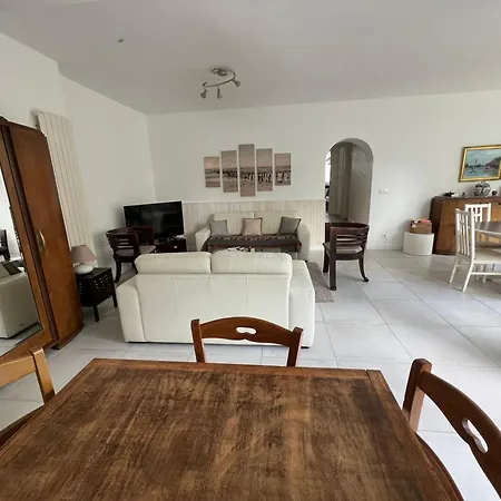 Chantereyne Entree De Holiday home Ouistreham