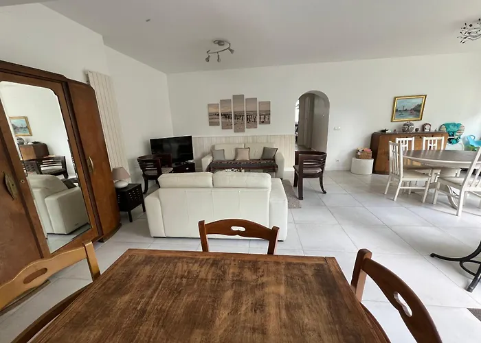 Chantereyne Entree De Plage, 8 Couchages Holiday home Ouistreham